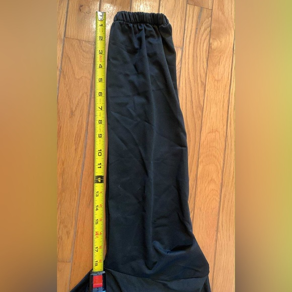 Solid Color Crop Hoodie - Picture 6 of 7